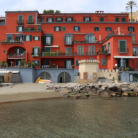 La Casetta Con La Spiaggia Наполи Екстериор снимка