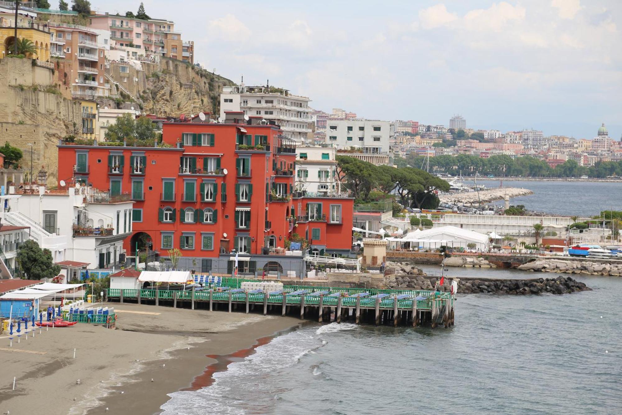La Casetta Con La Spiaggia Наполи Екстериор снимка