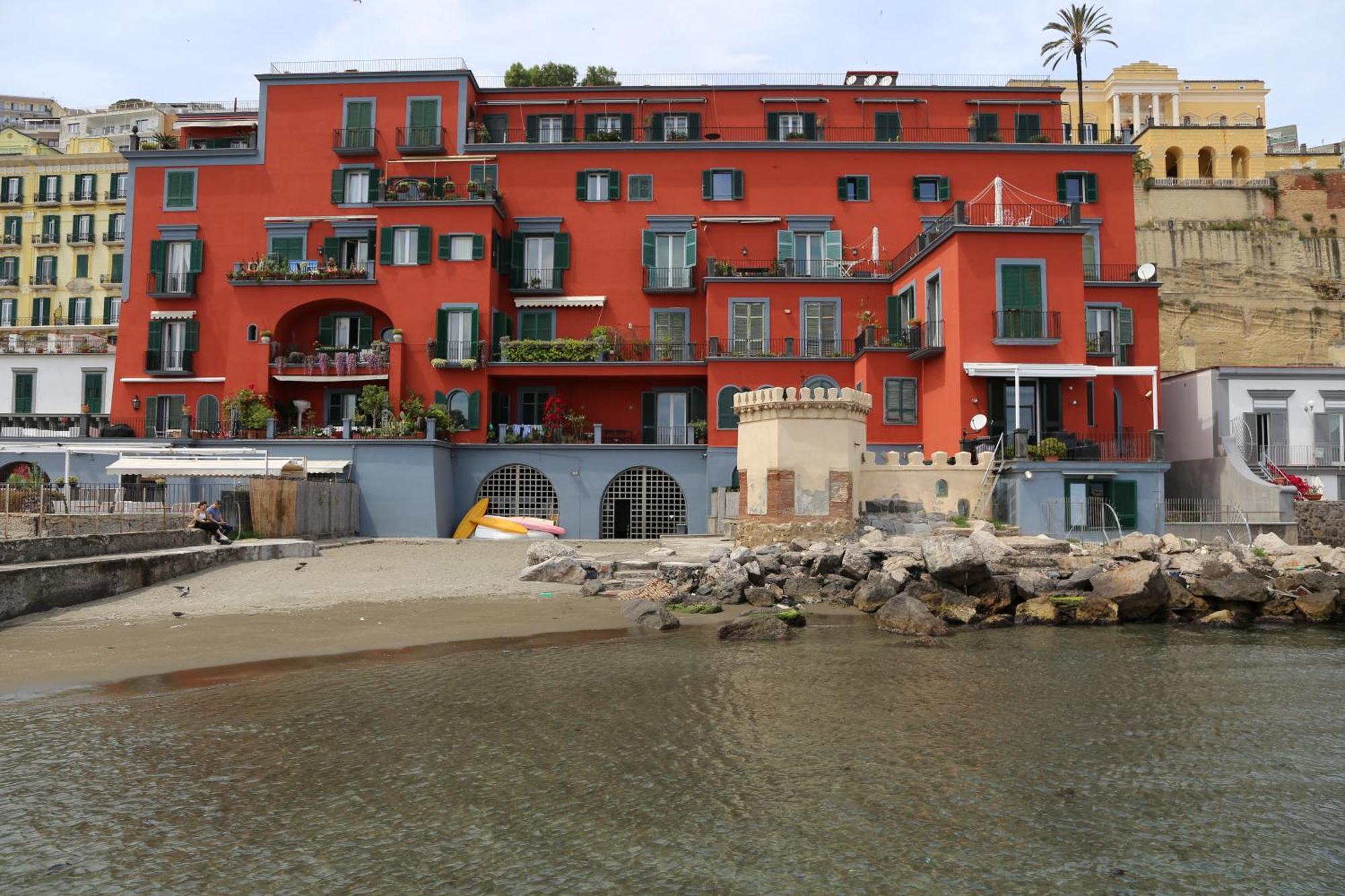 La Casetta Con La Spiaggia Наполи Екстериор снимка